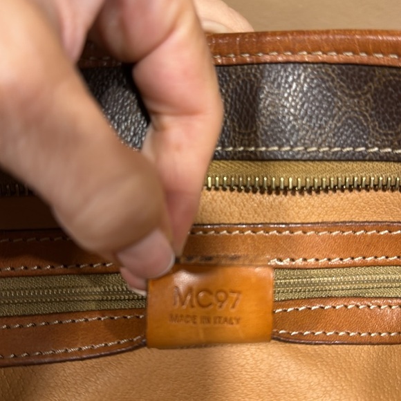 Auth Vintage Celine Macadam Shoulder Bag – Brown Monogram w Tan Leather Trim - Picture 3 of 8